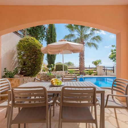 Resitour - Perneri Four Bedroom Villa Paphos Exterior photo