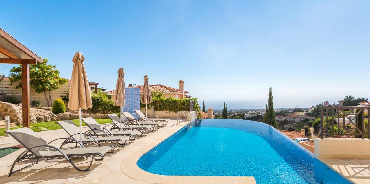 Resitour - Perneri Four Bedroom Villa Paphos Exterior photo